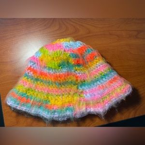 Reversible crochet bucket hat 🌈